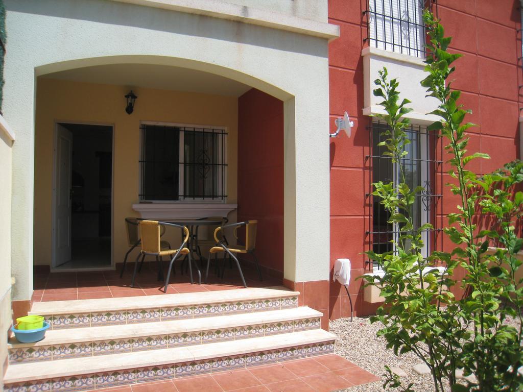 Bungalow Altos de la Bahia Torrevieja Habitación foto