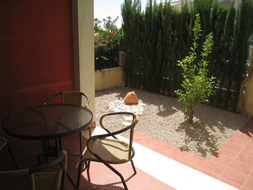 Bungalow Altos de la Bahia Torrevieja Habitación foto