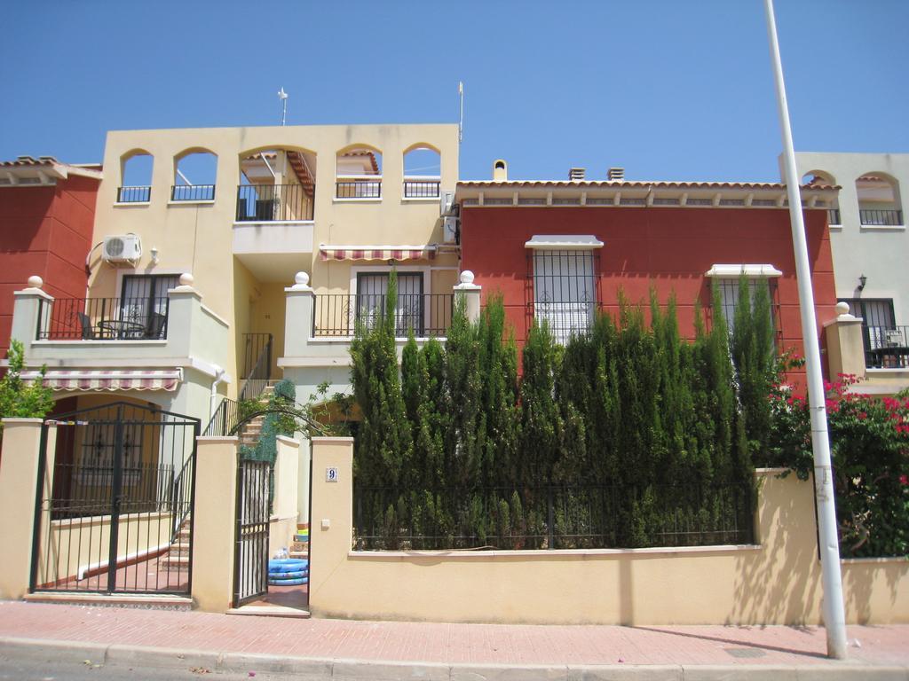 Bungalow Altos de la Bahia Torrevieja Habitación foto