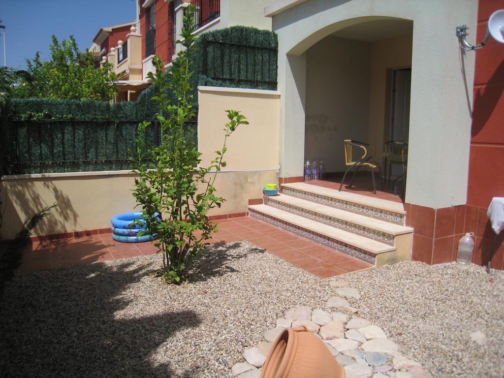 Bungalow Altos de la Bahia Torrevieja Habitación foto